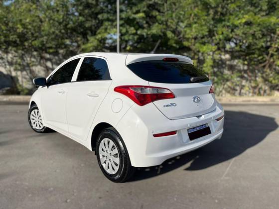 HYUNDAI HB20 1.0 COMFORT 12V FLEX 4P MANUAL HYUNDAI HB20 1.0 COMFORT 12V FLEX 4P MANUAL